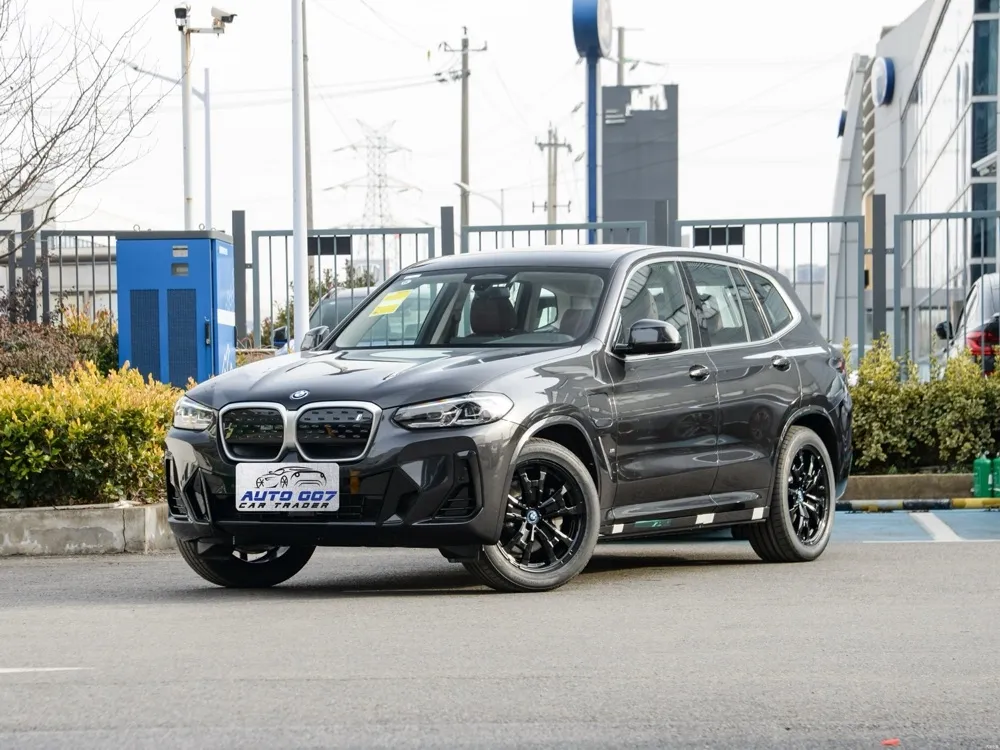 БМВ ИКС3 електрични аутомобил